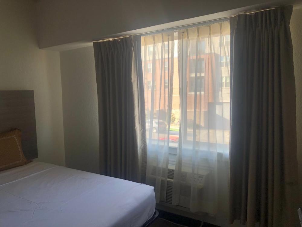 Room image 2